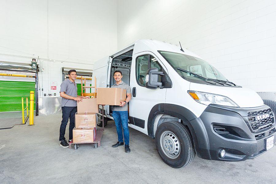OnlineRetail_StorageSolutions_GreenDoors_900x600.jpg